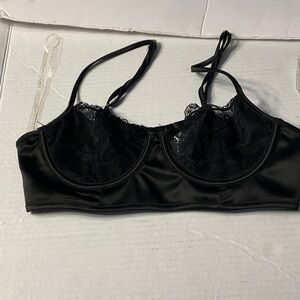 Chic Black Lace Underwire Bra